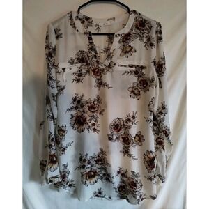 Maurices Off White Colored Blouse w/ Flowers Women's Size Medium